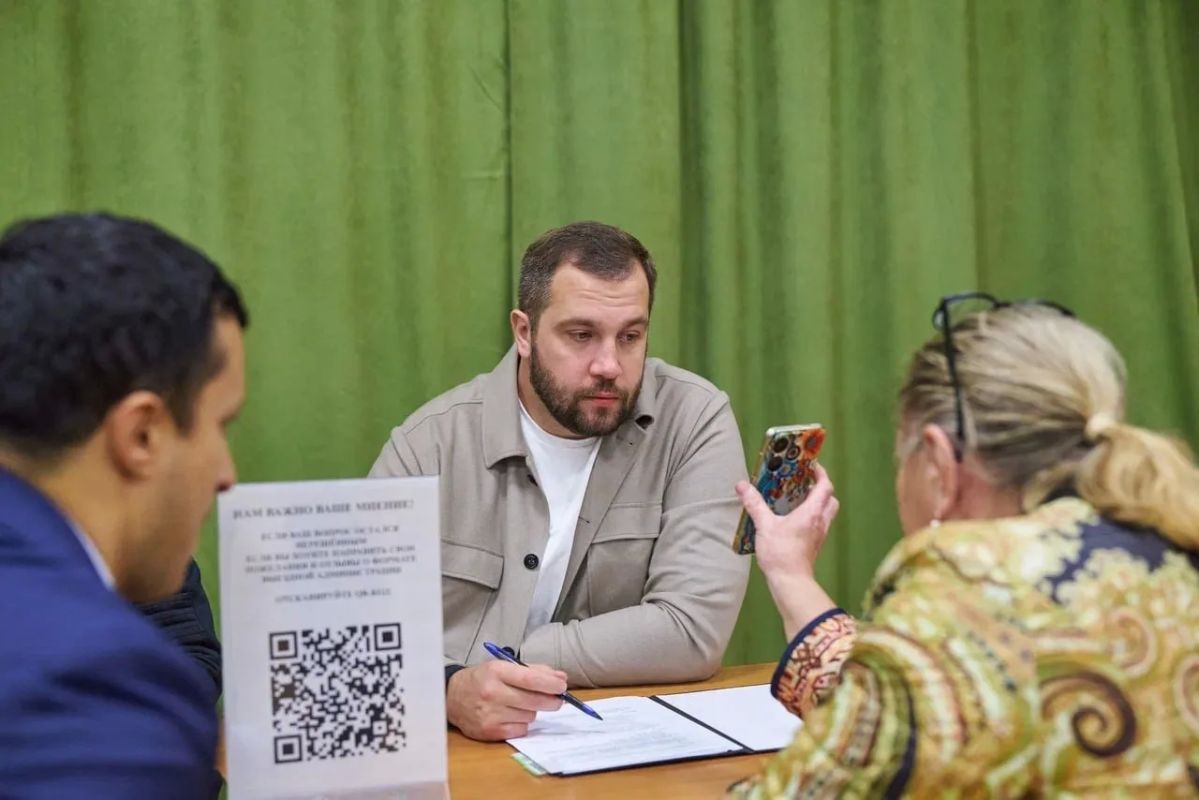 Михаил Собакин: Вечер четверга завершили встречей с жителями деревни Манушкино и окрестных населенных пунктов Михаил Собакин: Вечер четверга завершили встречей с жителями деревни Манушкино и окрестных населенных пунктов