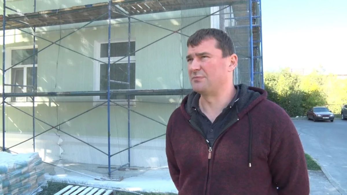 В Ступино начался капитальный ремонт фасада «зелёного дома» В Ступино начался капитальный ремонт фасада «зелёного дома»