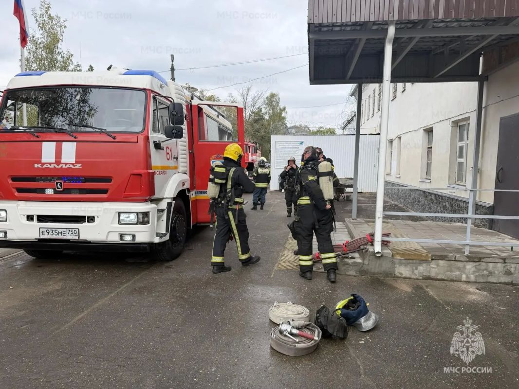 Пожарные и спасатели провели учения на базе ИК-5 в Можайском округе Пожарные и спасатели провели учения на базе ИК-5 в Можайском округе