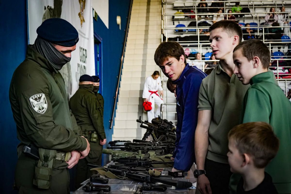Сотрудники спецподразделения подмосковного главка Росгвардии приняли участие в организации Всероссийских соревнований Сотрудники спецподразделения подмосковного главка Росгвардии приняли участие в организации Всероссийских соревнований
