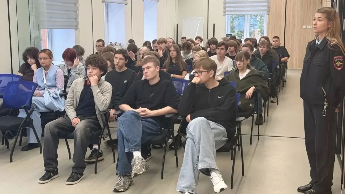«Без промилле»: виртуальные очки продемонстрировали студентам Долгопрудного опасность алкоголя «Без промилле»: виртуальные очки продемонстрировали студентам Долгопрудного опасность алкоголя