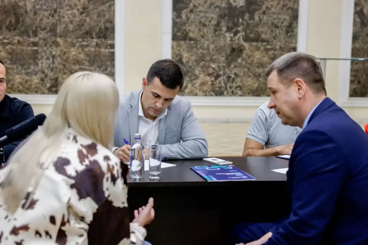 Станислав Каторов: В поселке городского типа Молоково на территории ДК «Буревестник» совместно с заместителем начальника Окружного управления социального развития Московской области Светланой Зобковой и коллегами провели... Станислав Каторов: В поселке городского типа Молоково на территории ДК «Буревестник» совместно с заместителем начальника Окружного управления социального развития Московской области Светланой Зобковой и коллегами провели...