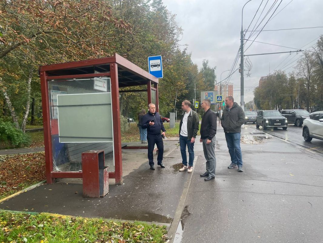 Первый заместитель главы округа Владимир Кравцов провёл плановый обход территории в центральной части Подольска Первый заместитель главы округа Владимир Кравцов провёл плановый обход территории в центральной части Подольска