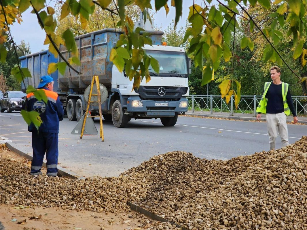 В Королёве завершаются работы по благоустройству пешеходного тротуара на улице Московской В Королёве завершаются работы по благоустройству пешеходного тротуара на улице Московской