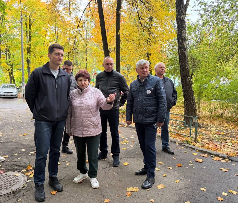 Заместитель главы городского округа Подольск Дмитрий Семенов провёл обход в микрорайоне Юбилейный Заместитель главы городского округа Подольск Дмитрий Семенов провёл обход в микрорайоне Юбилейный