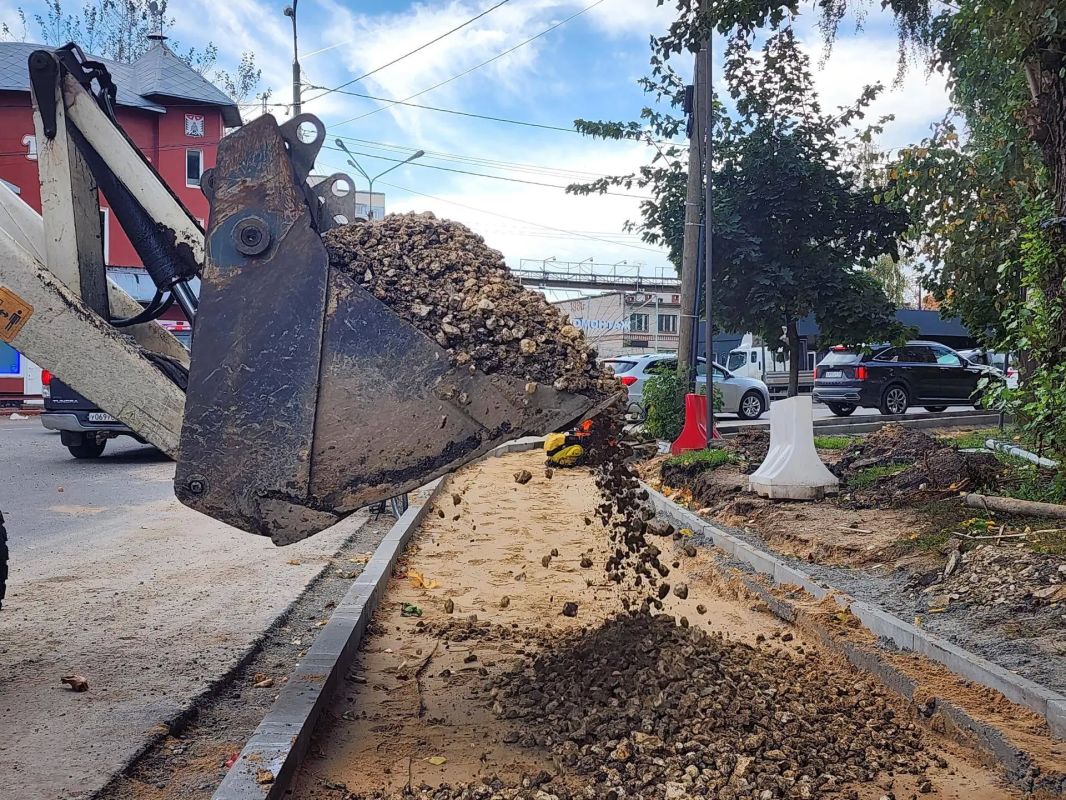 В Королёве завершаются работы по благоустройству пешеходного тротуара на улице Московской В Королёве завершаются работы по благоустройству пешеходного тротуара на улице Московской