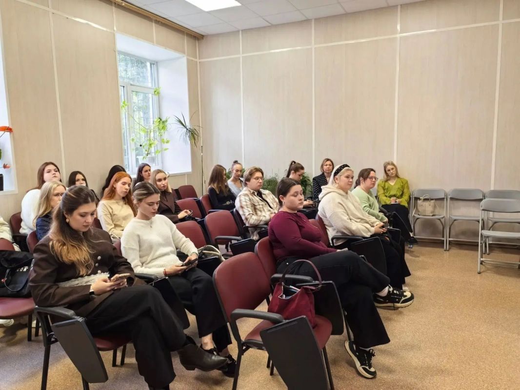 Педагоги из трёх округов встретились на круглом столе в Ступино Педагоги из трёх округов встретились на круглом столе в Ступино