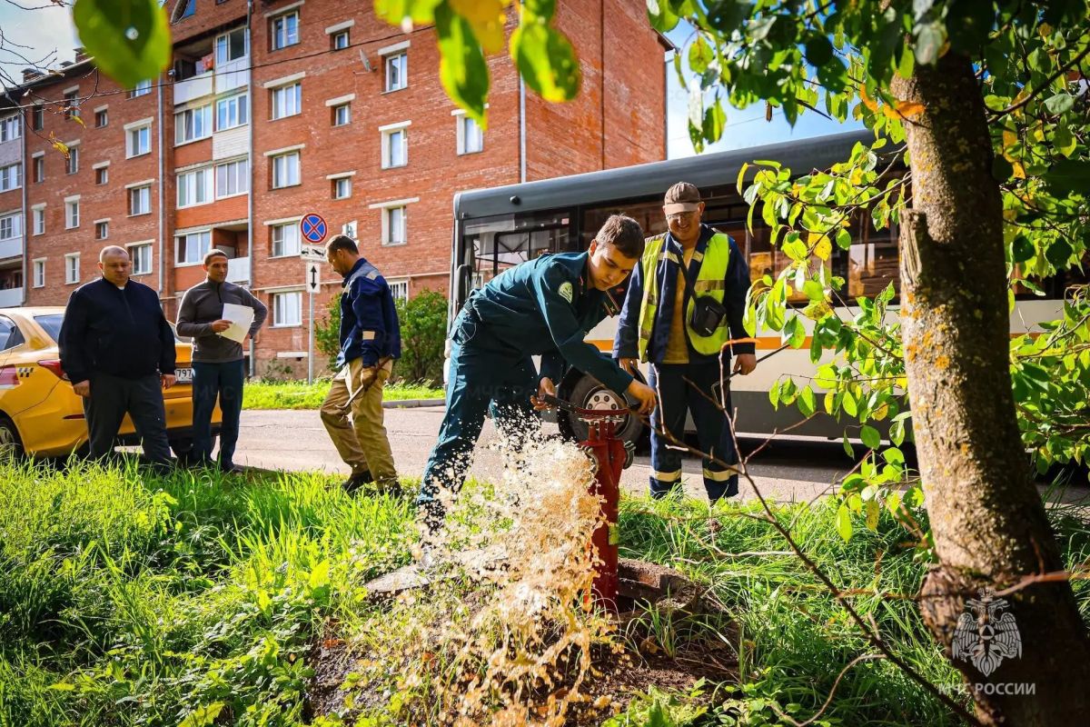 В Клину инспектируют системы противопожарного водоснабжения В Клину инспектируют системы противопожарного водоснабжения