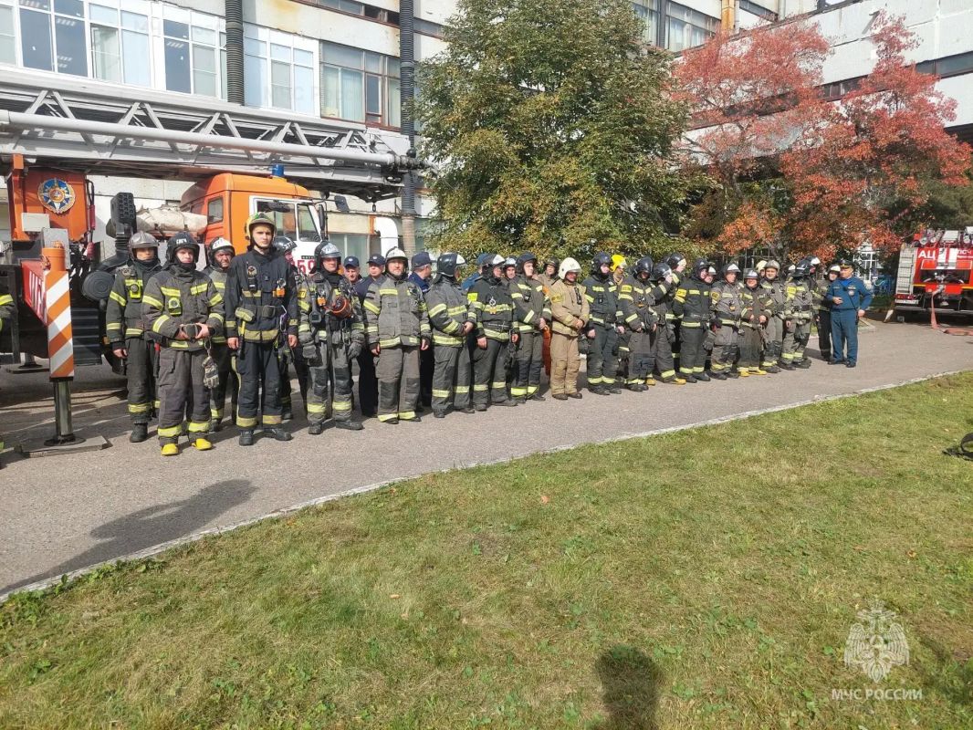 В Черноголовке отработали ликвидацию ЧС на стратегическом научном предприятии В Черноголовке отработали ликвидацию ЧС на стратегическом научном предприятии