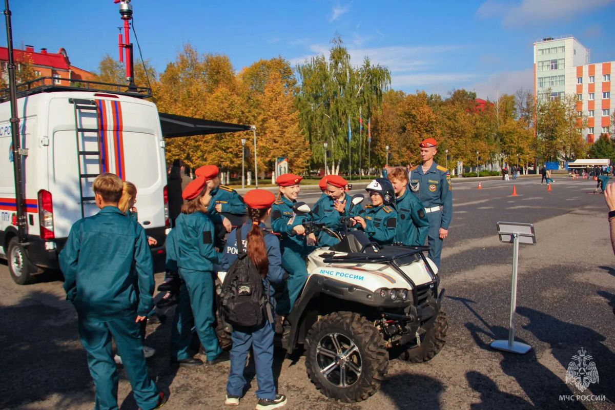 Сотрудники Главного управления приняли участие в проведении дня открытых дверей в АГЗ МЧС России Сотрудники Главного управления приняли участие в проведении дня открытых дверей в АГЗ МЧС России