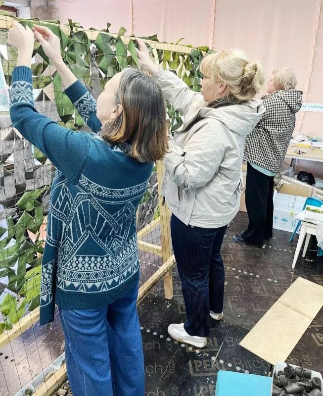 Сотрудники МФЦ муниципального округа Чехов вносят свой вклад в поддержку участников специальной военной операции Сотрудники МФЦ муниципального округа Чехов вносят свой вклад в поддержку участников специальной военной операции