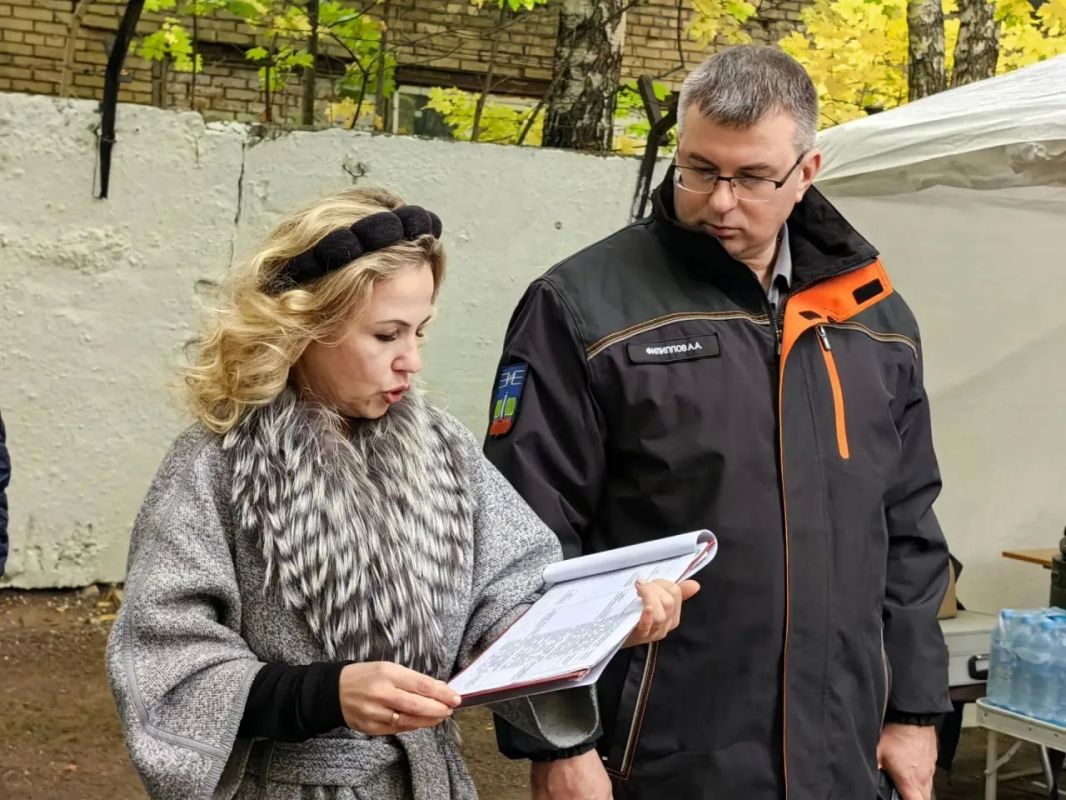 В Красногорске отработали действия при чрезвычайной ситуации В Красногорске отработали действия при чрезвычайной ситуации