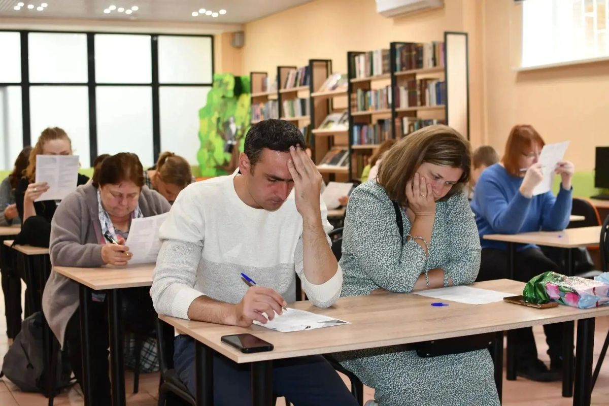 Центральная библиотека им. А. С. Пушкина в Ногинске в четвёртый раз стала площадкой международной просветительской акции «Литературный диктант» Центральная библиотека им. А. С. Пушкина в Ногинске в четвёртый раз стала площадкой международной просветительской акции «Литературный диктант»