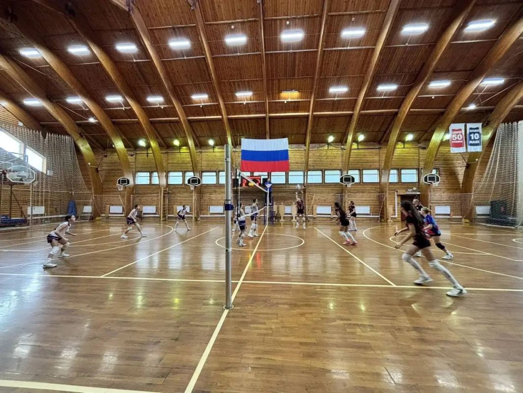 27 сентября в ФОЗ «Тонус» прошло спортивное соревнование муниципального округа Чехов по волейболу среди девушек 2012-2013 гг.р 27 сентября в ФОЗ «Тонус» прошло спортивное соревнование муниципального округа Чехов по волейболу среди девушек 2012-2013 гг.р