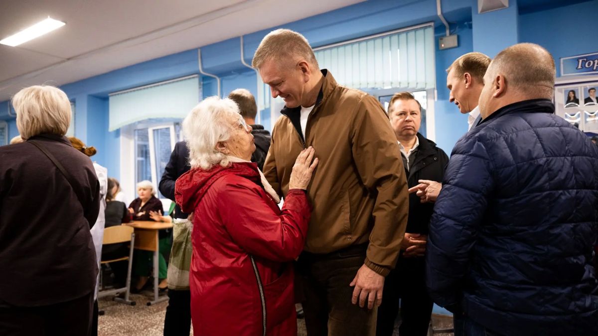 Владимир Волков: Сегодня встречу жителями в формате выездной администрации провели в гимназии №18 в Томилино Владимир Волков: Сегодня встречу жителями в формате выездной администрации провели в гимназии №18 в Томилино