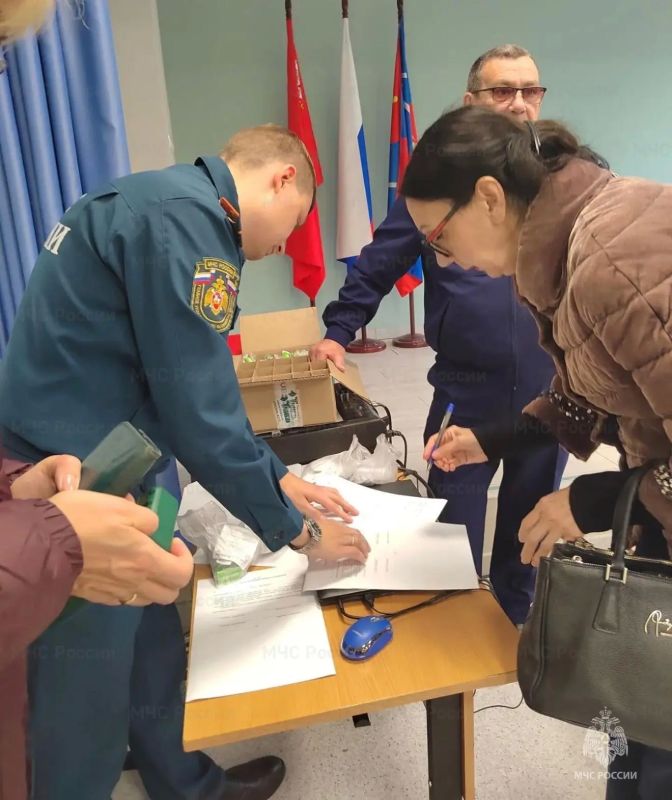 В Балашихе многодетным семьям вручают пожарные извещатели В Балашихе многодетным семьям вручают пожарные извещатели