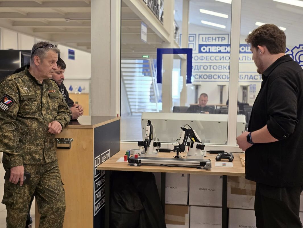 Реутовские ветераны СВО и их семьи посетили филиал подмосковного колледжа «Энергия» Реутовские ветераны СВО и их семьи посетили филиал подмосковного колледжа «Энергия»