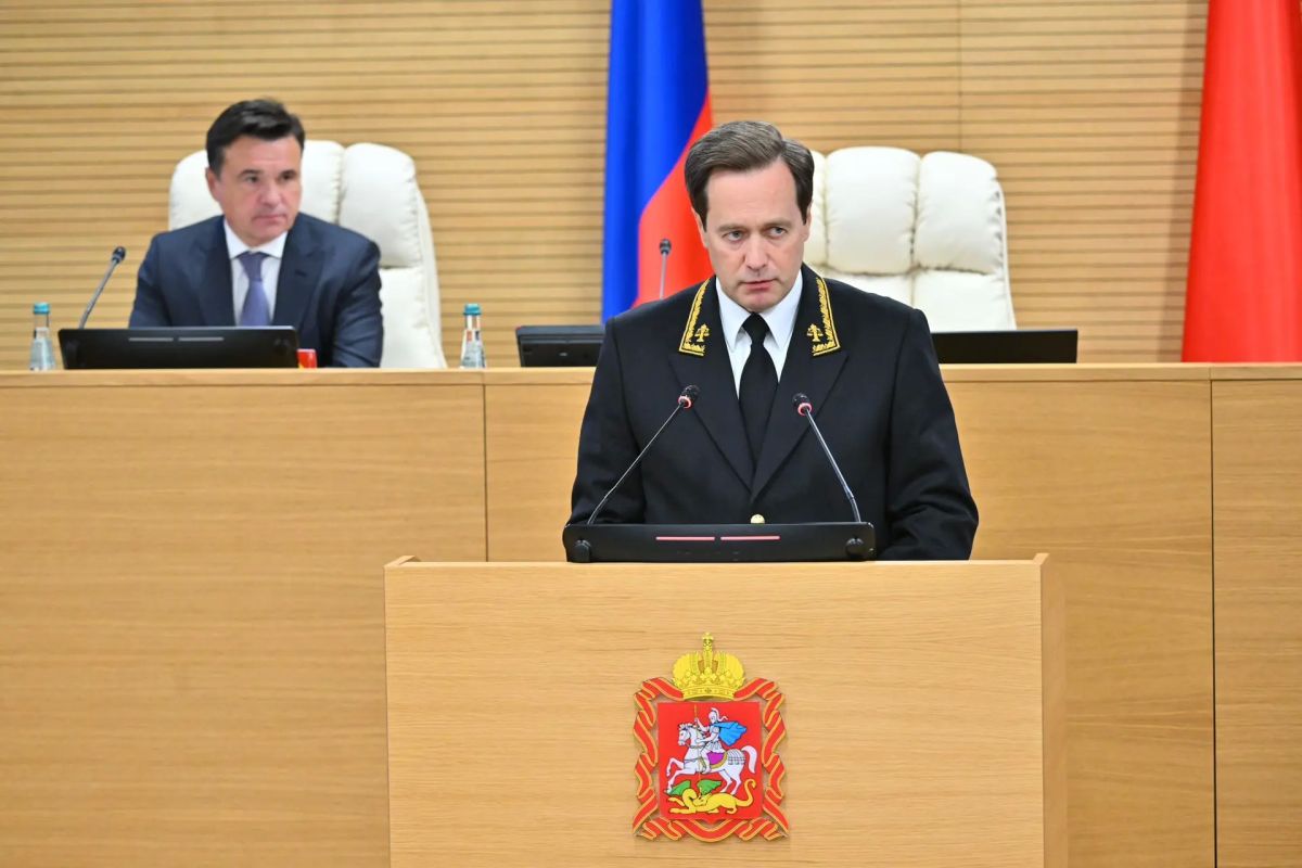 На первом заседании Мособлдумы 8 созыва выступил Алексей Харламов, председатель Московского областного суда:
