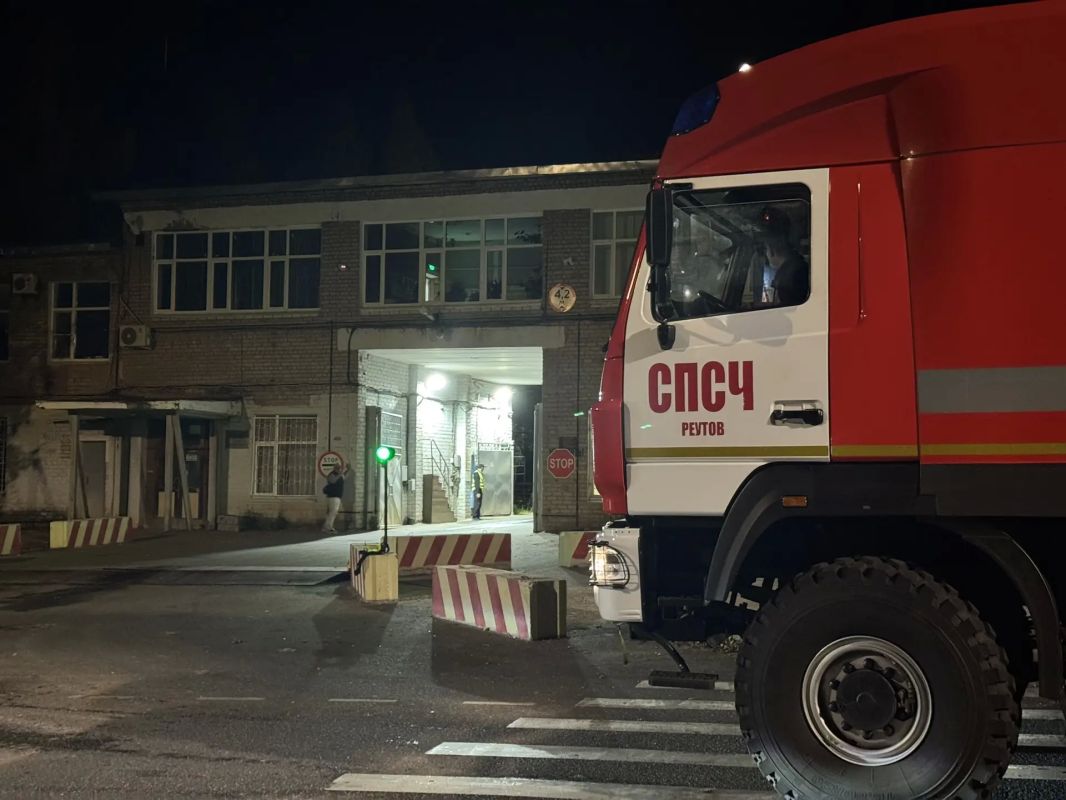 Произошло возгорание в одном из производственных корпусов Краснозаводского химического завода