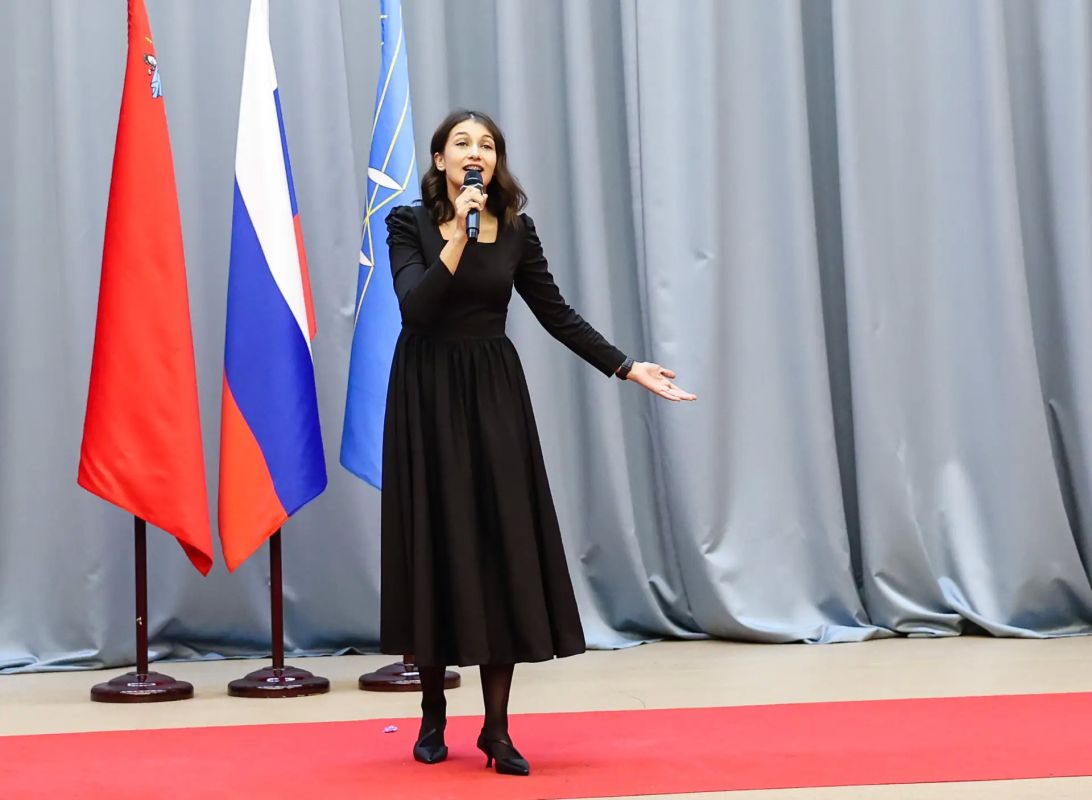 Я - гражданин России!. Торжественная церемония вручения первых в жизни паспортов состоялась в администрации Красногорска в последний день сентября Я - гражданин России!. Торжественная церемония вручения первых в жизни паспортов состоялась в администрации Красногорска в последний день сентября