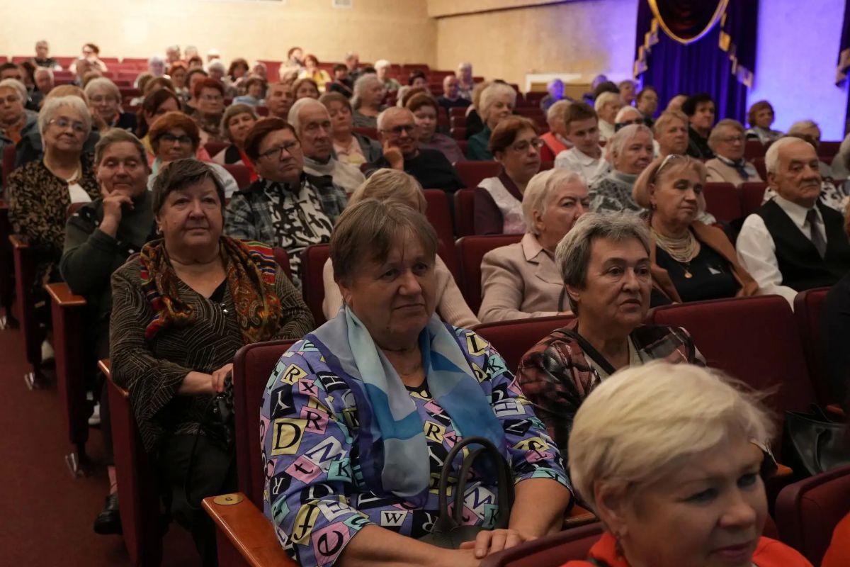 Михаил Собакин: Сегодня мы отмечаем День пожилого человека — праздник мудрости, доброты и душевной щедрости Михаил Собакин: Сегодня мы отмечаем День пожилого человека — праздник мудрости, доброты и душевной щедрости