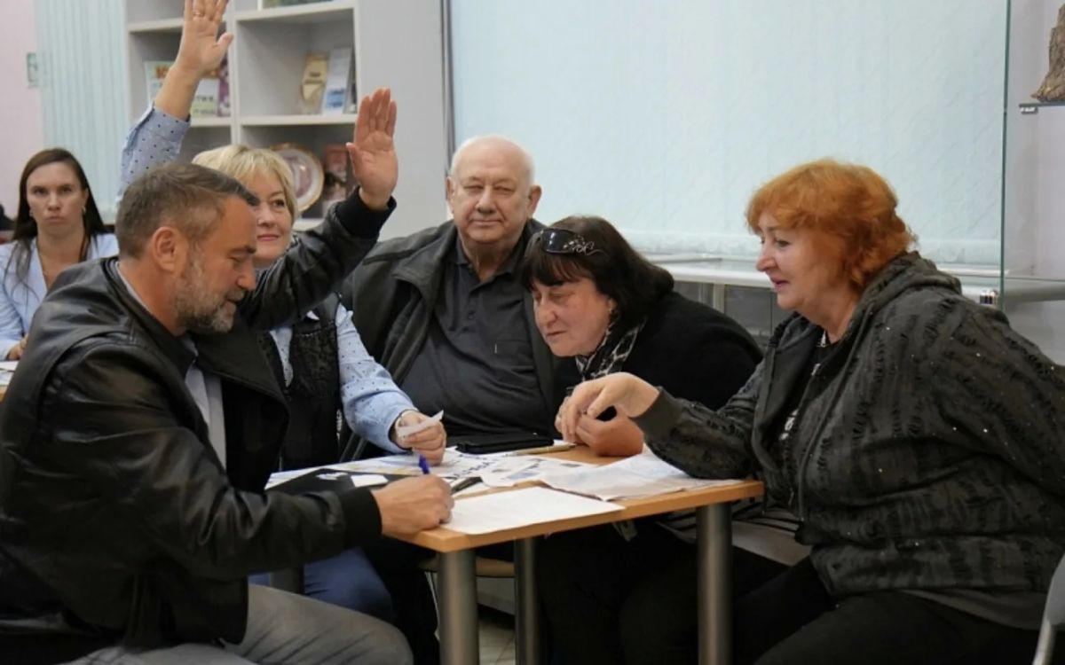 В отделе краеведения Центральной библиотеки им. Инны Гофф прошло мероприятие, приуроченное ко дню рождения Сергея Есенина В отделе краеведения Центральной библиотеки им. Инны Гофф прошло мероприятие, приуроченное ко дню рождения Сергея Есенина