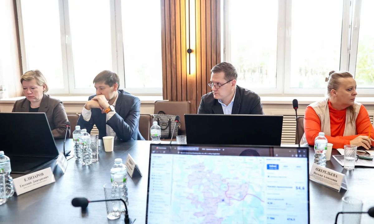 Дмитрий Волков: Вместе с командой, представителями Мособлархитектуры, Научно-исследовательского и проектного института градостроительства обсудили строительство в городском округе Красногорск станций Рублево-Архангельской... Дмитрий Волков: Вместе с командой, представителями Мособлархитектуры, Научно-исследовательского и проектного института градостроительства обсудили строительство в городском округе Красногорск станций Рублево-Архангельской...