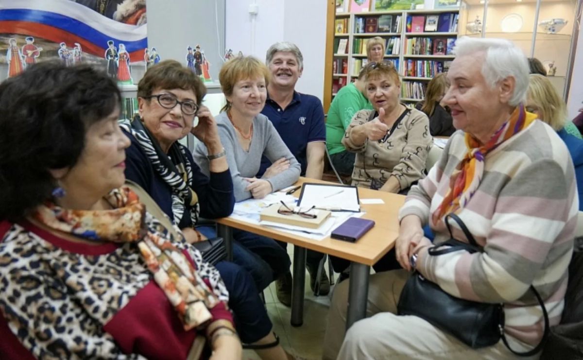 В отделе краеведения Центральной библиотеки им. Инны Гофф прошло мероприятие, приуроченное ко дню рождения Сергея Есенина В отделе краеведения Центральной библиотеки им. Инны Гофф прошло мероприятие, приуроченное ко дню рождения Сергея Есенина