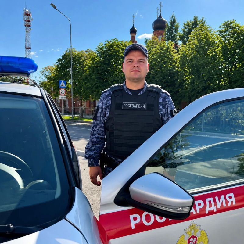 #ЛицаСлужбы. На прапорщик полиции Александр М. — сотрудник Дубненского отдела вневедомственной охраны Главного управления Росгвардии по Московской области 3 факта о сотруднике: В Росгвардии Александр служит с 2017 года