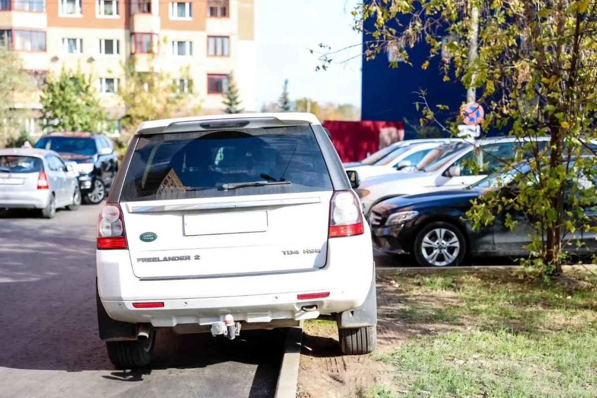 Более 1,5 тыс. водителей оштрафованы за неправильную парковку во дворах Подмосковья
