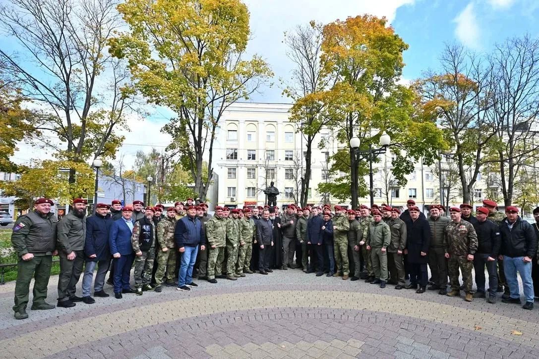 Памятник Воину спецназа открыли в Балашихе Памятник Воину спецназа открыли в Балашихе
