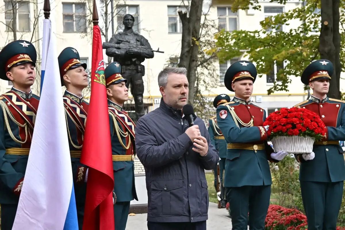 Памятник Воину спецназа открыли в Балашихе Памятник Воину спецназа открыли в Балашихе