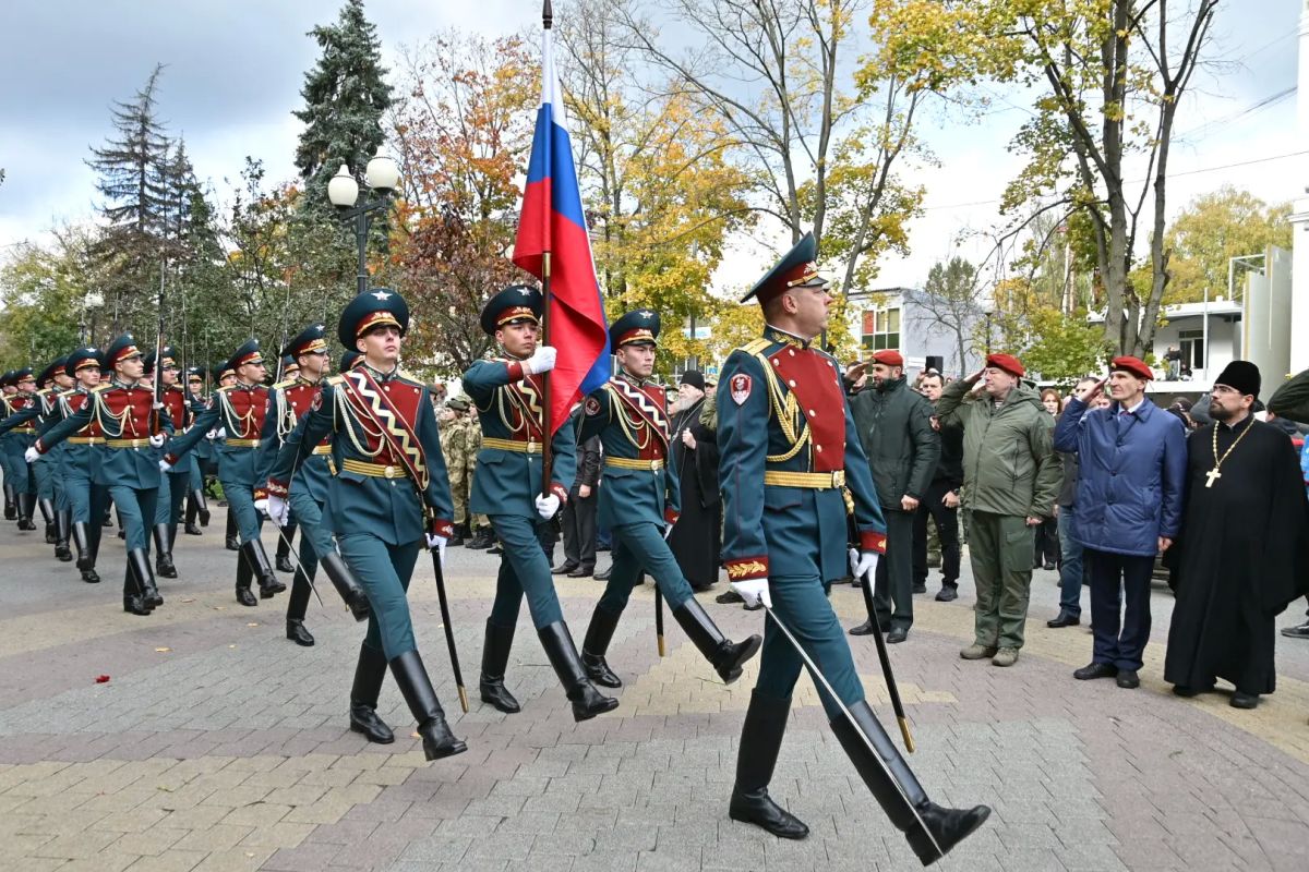 Памятник Воину спецназа открыли в Балашихе Памятник Воину спецназа открыли в Балашихе