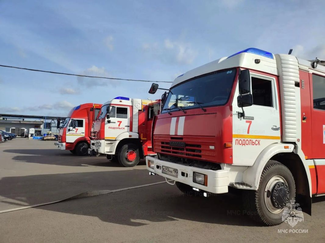 В Подольске прошли пожарно-тактические учения на базе складского комплекса В Подольске прошли пожарно-тактические учения на базе складского комплекса