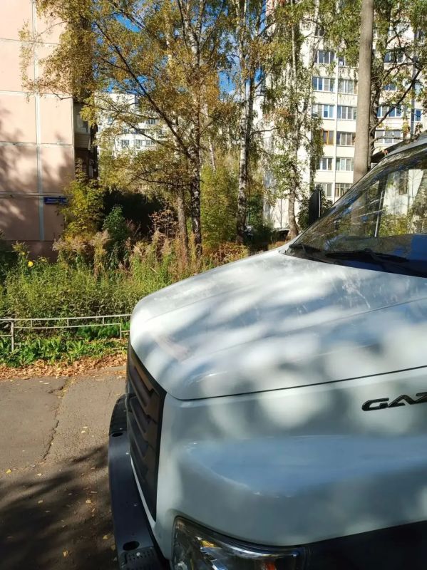 Автоцистерна с питьвой водой расположена в/г Павшино д.14 Автоцистерна с питьвой водой расположена в/г Павшино д.14