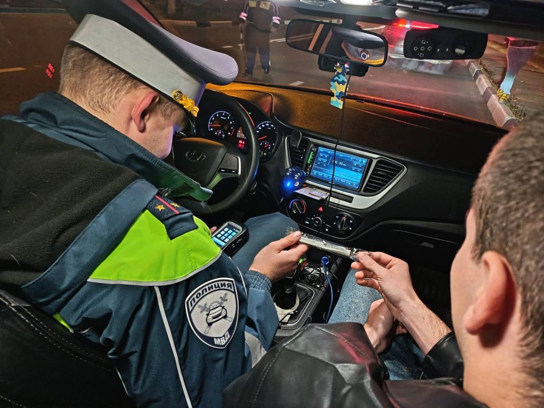 Во Всемирный день трезвости сотрудники подмосковной Госавтоинспекции сделали ставку на максимальный охват профилактической работой, чтобы привлечь внимание к одной из самых острых проблем на дорогах Во Всемирный день трезвости сотрудники подмосковной Госавтоинспекции сделали ставку на максимальный охват профилактической работой, чтобы привлечь внимание к одной из самых острых проблем на дорогах