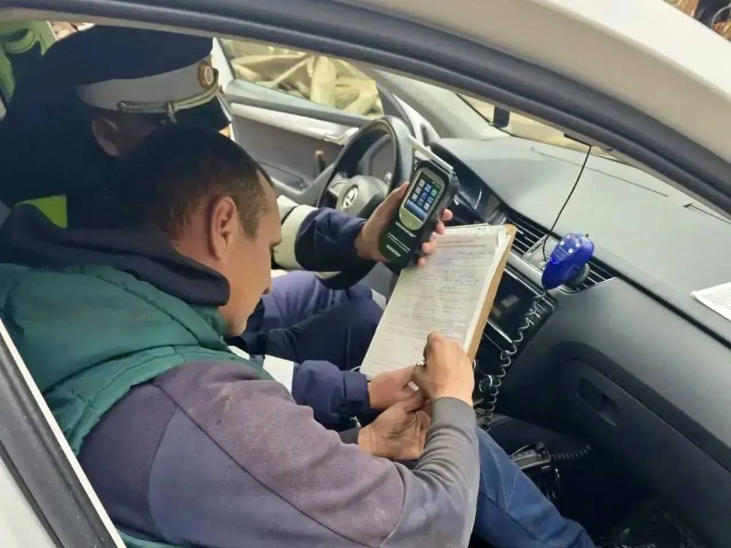 Во Всемирный день трезвости сотрудники подмосковной Госавтоинспекции сделали ставку на максимальный охват профилактической работой, чтобы привлечь внимание к одной из самых острых проблем на дорогах Во Всемирный день трезвости сотрудники подмосковной Госавтоинспекции сделали ставку на максимальный охват профилактической работой, чтобы привлечь внимание к одной из самых острых проблем на дорогах