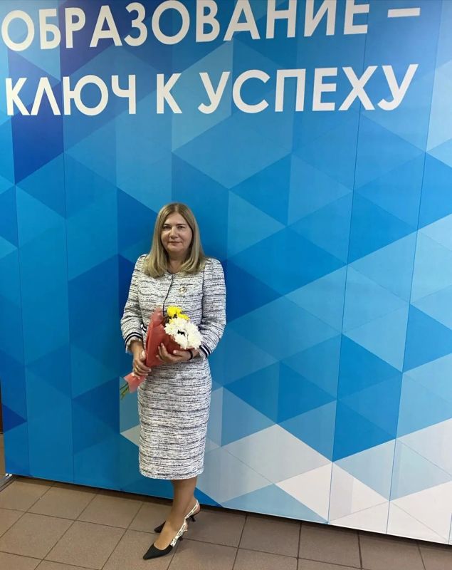«Учитель — это не тот, кто ведёт за руку