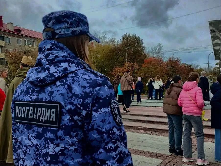 Росгвардейцы почтили память Подольских курсантов в Подмосковье Росгвардейцы почтили память Подольских курсантов в Подмосковье