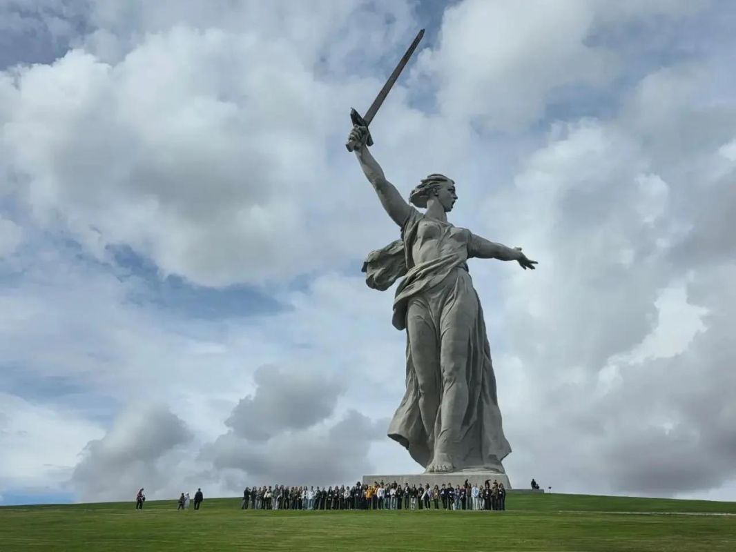 Больше чем учебник: путешествие юных архитекторов из Мытищ в город-герой Больше чем учебник: путешествие юных архитекторов из Мытищ в город-герой