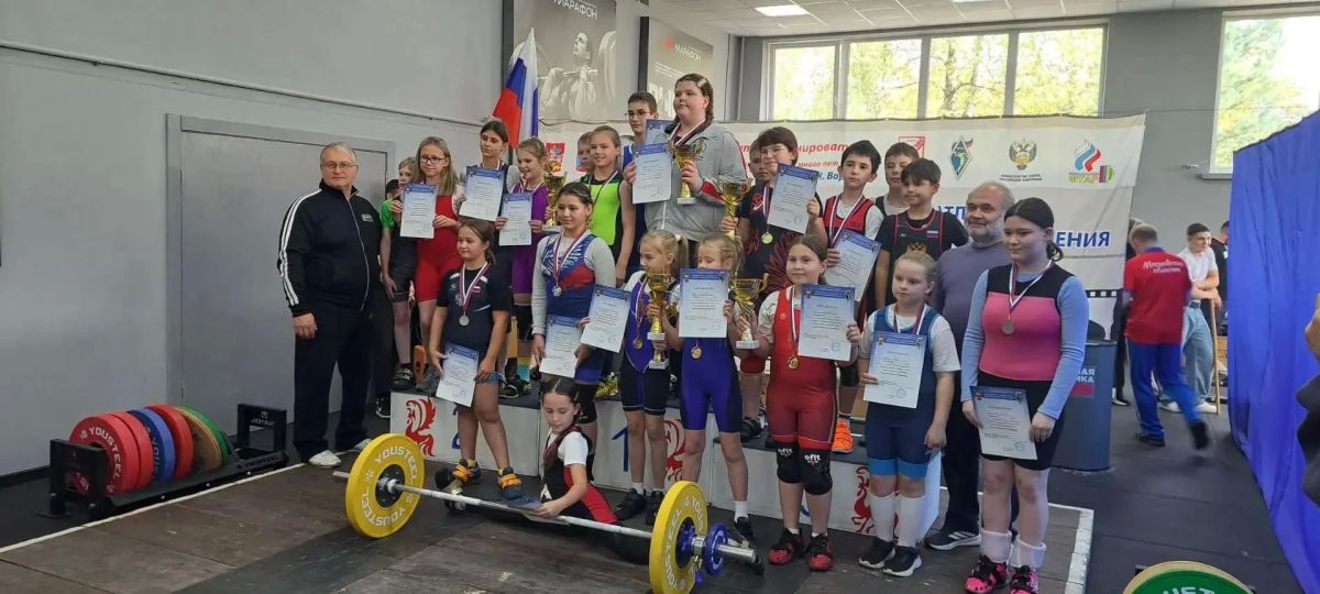 Четыре медали завоевали спортсмены Люберец на турнире по тяжелой атлетике Четыре медали завоевали спортсмены Люберец на турнире по тяжелой атлетике