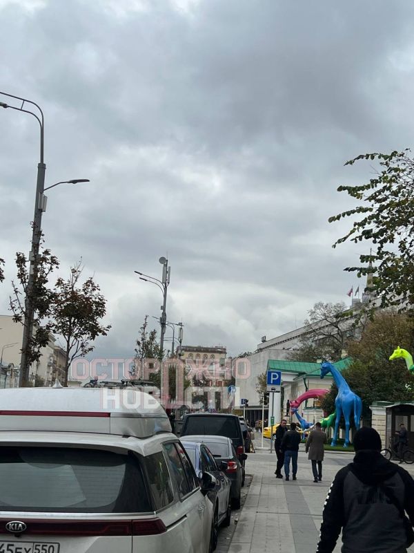 Пожар произошёл у метро «Маяковская» в Москве Пожар произошёл у метро «Маяковская» в Москве
