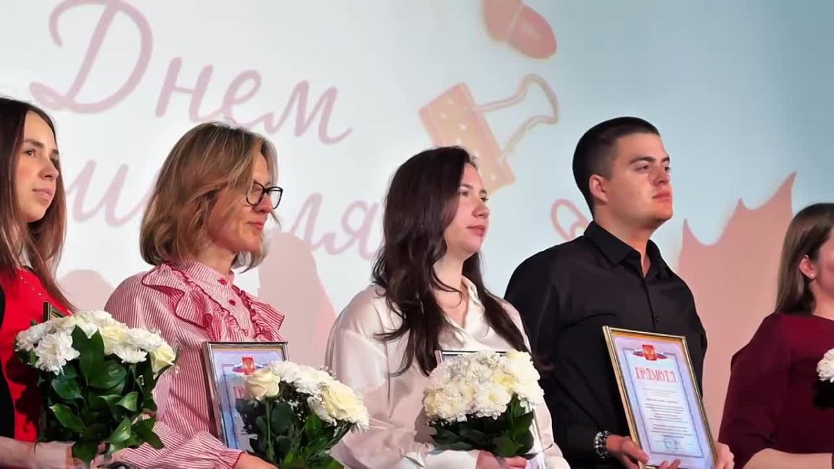 За каждым результатом — труд педагога: в Химках вручили награды работникам образования