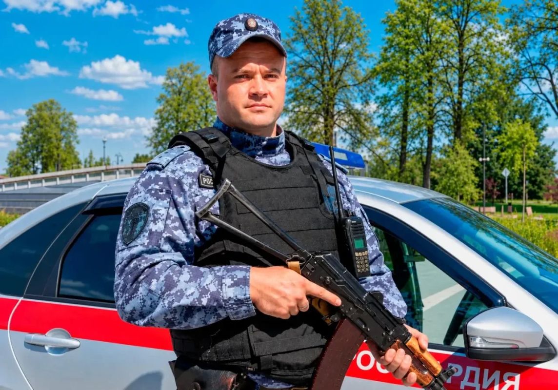 #ЛицаСлужбы. На прапорщик полиции Андрей М. — сотрудник Клинского отдела вневедомственной охраны Главного управления Росгвардии по Московской области
