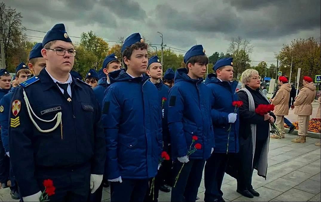 Росгвардейцы почтили память Подольских курсантов в Подмосковье Росгвардейцы почтили память Подольских курсантов в Подмосковье