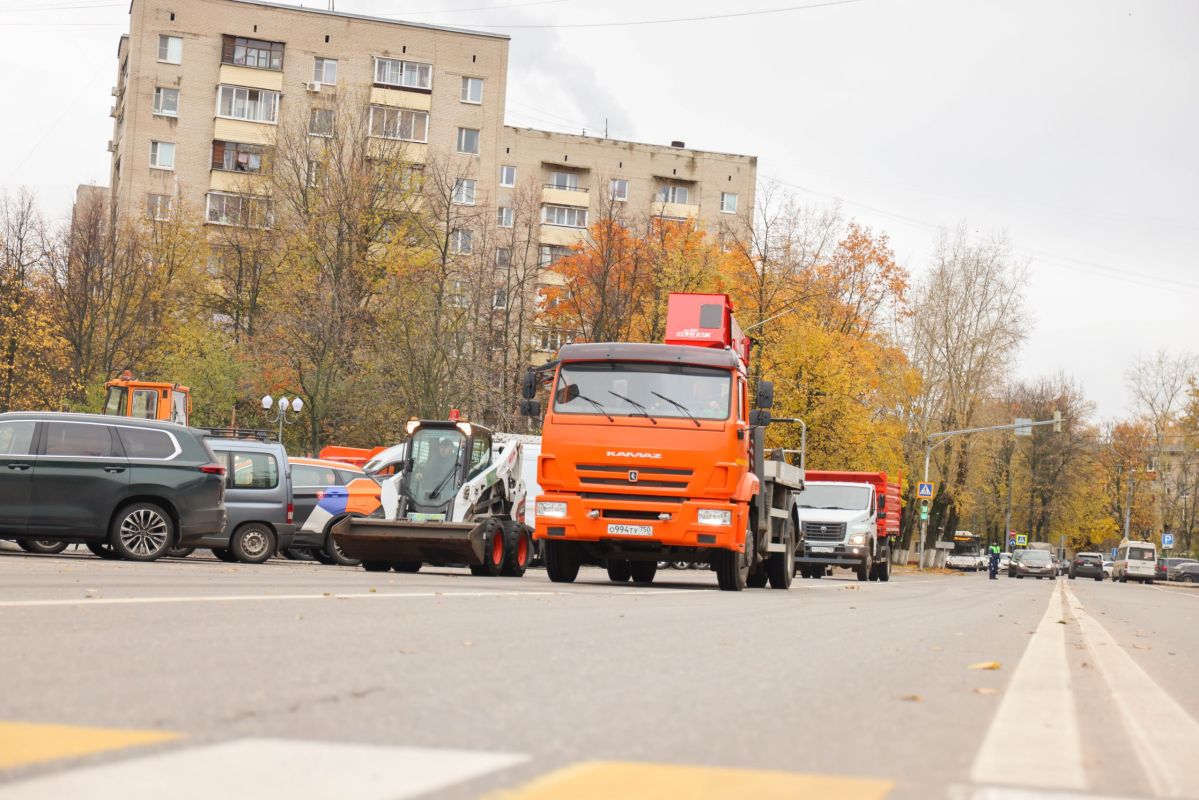 Более 90 снегоуборочной дорожной техники Подмосковья готово к зиме Более 90 снегоуборочной дорожной техники Подмосковья готово к зиме