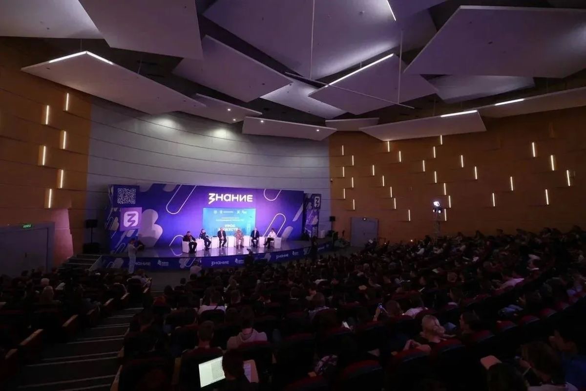 Станислав Каторов: Герои из нашего округа делятся опытом с молодежью по всей стране