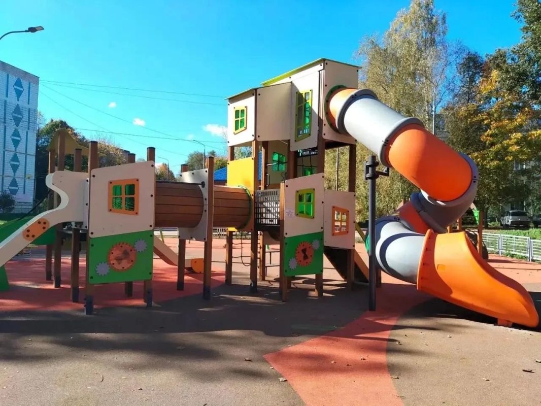 В Сергиево-Посадском городском округе завершены работы по замене и модернизации детских игровых площадок В Сергиево-Посадском городском округе завершены работы по замене и модернизации детских игровых площадок
