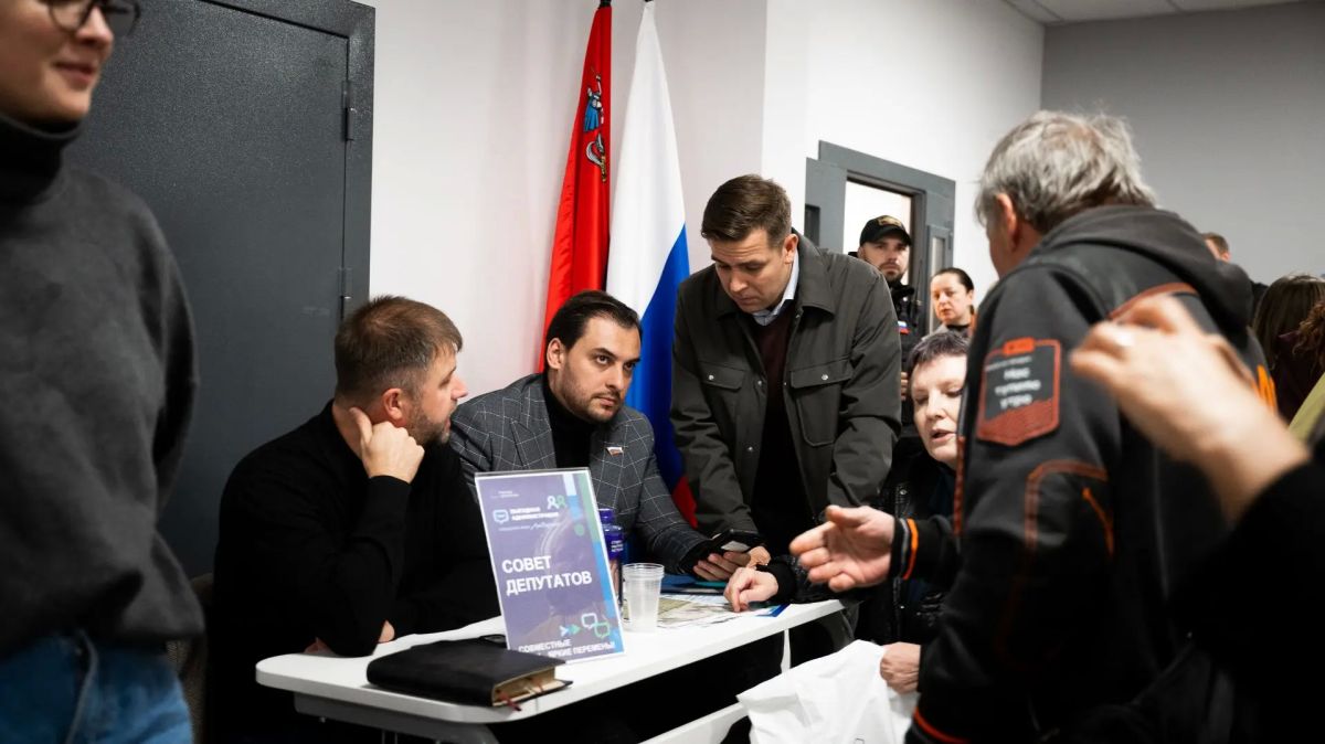 Владимир Волков: Сегодня с коллегами работали в Красково - в формате выездной администрации в гимназии №56 провели встречу с жителями Владимир Волков: Сегодня с коллегами работали в Красково - в формате выездной администрации в гимназии №56 провели встречу с жителями