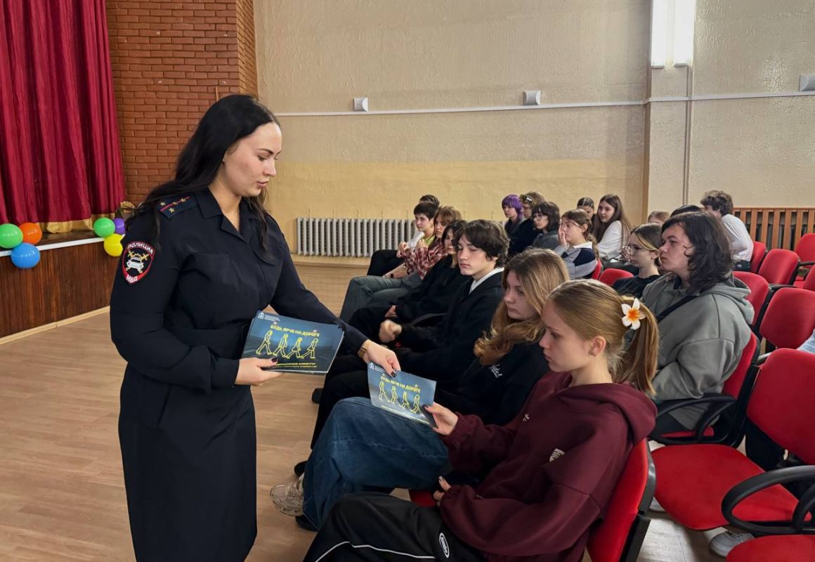 Сотрудники Подмосковной Госавтоинспекции провели профилактические ликбезы для студентов Орехово-Зуевского городского округа Сотрудники Подмосковной Госавтоинспекции провели профилактические ликбезы для студентов Орехово-Зуевского городского округа